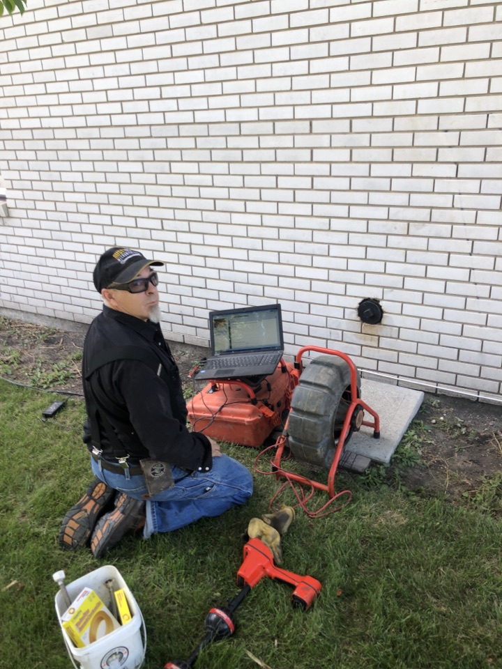 Arbour Lake, AB - Sewer repair Camera sewer from cleanout outside building. Plumber required Arbour Lake, AB - Sewer repair Camera sewer from cleanout outside building. Plumber required